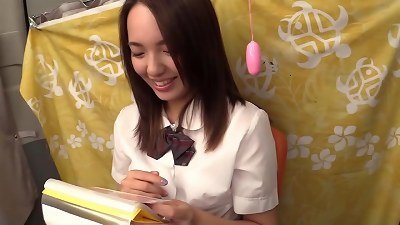 https://bit.ly/3ZvUXJJ Memorize the flags of the countries for 10 minutes, and if she can say all the names of the countries, she will win100,000 yen! with a pile of stimulation from magic wands