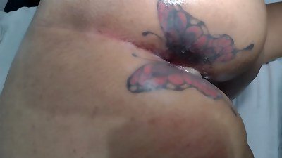 MARY BUTTERFLY glad and smirking being pulled up and pulverized by acquaintance sans a condom, clogs the bothersome of spunk that comes to flow, all this in front of the corninho that films everything